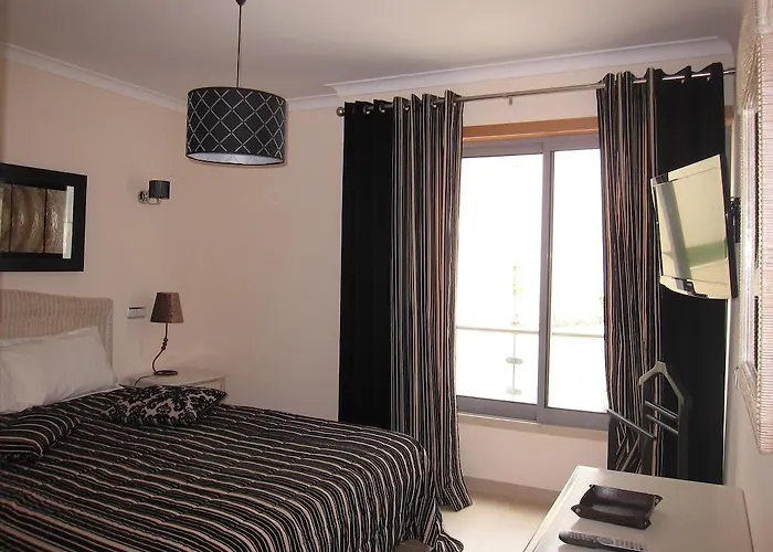 Дом отдыха Duplex Varandas Do Mar Patricia Vista Mar - 50 Metros Olhos De Agua Албуфейра